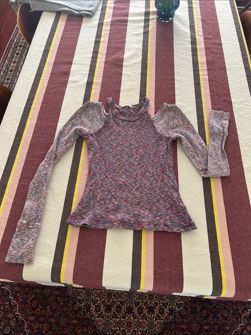 We the free top size small